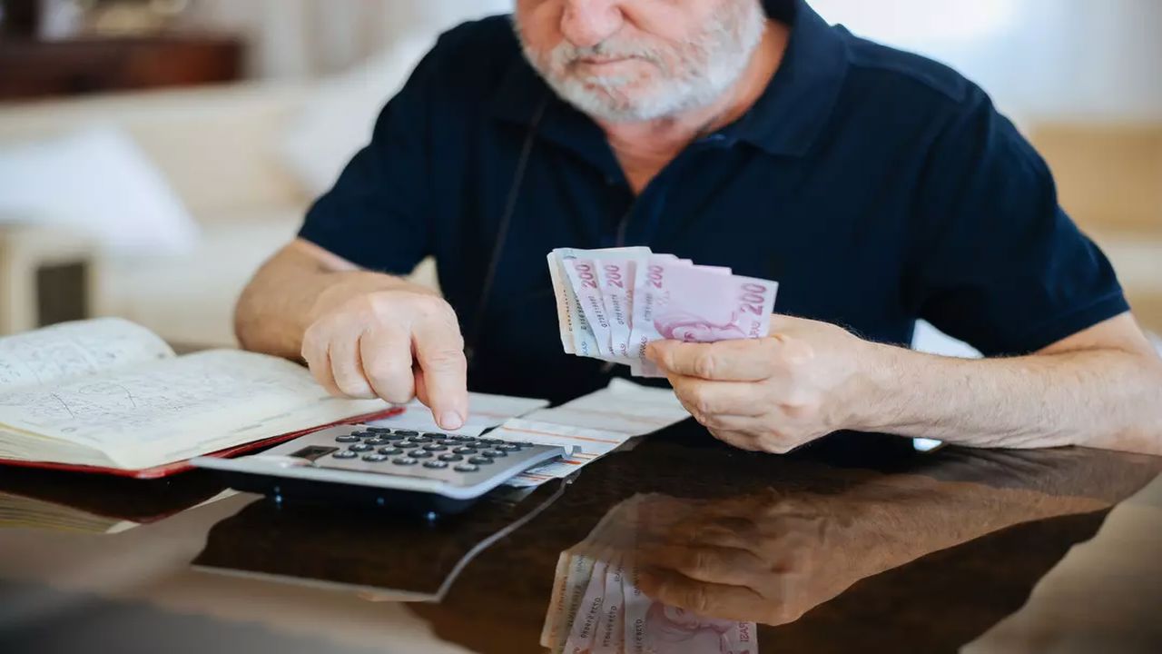 Emekli maaş zammı için geri sayım başladı: İşte en güçlü tahminler